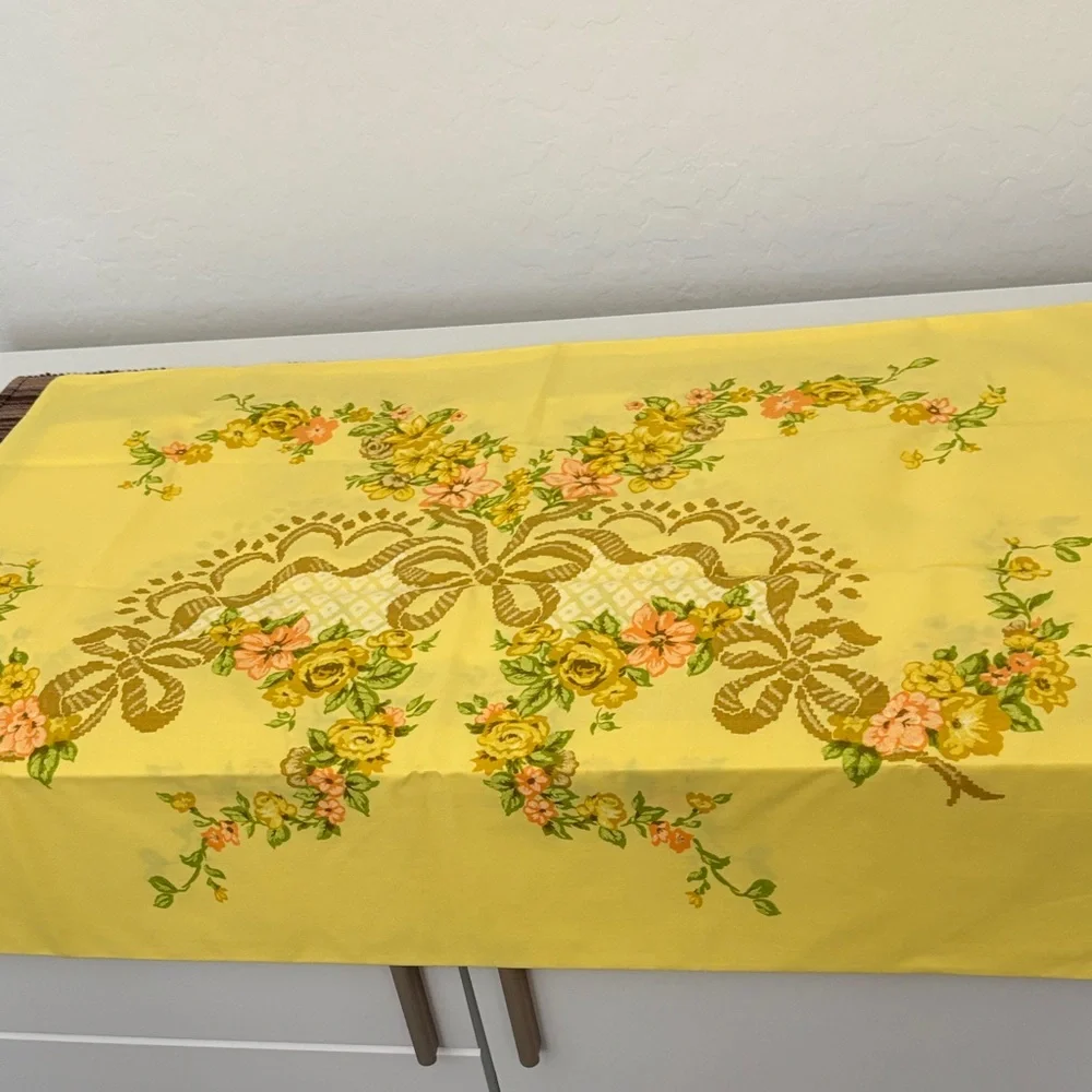 JCPenney‎ Yellow Floral Pillow Cover